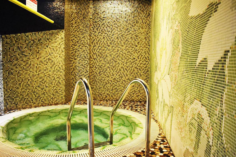 jacuzzi in Abu Dhabi jacuzzi in Abu Dhabi